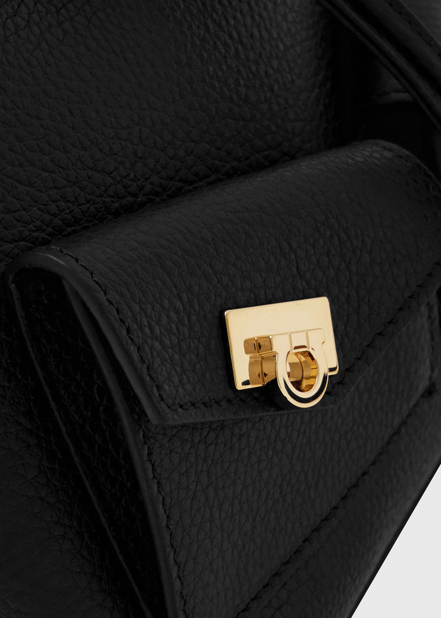 Ferragamo Minimochila multipocket FRG-220941