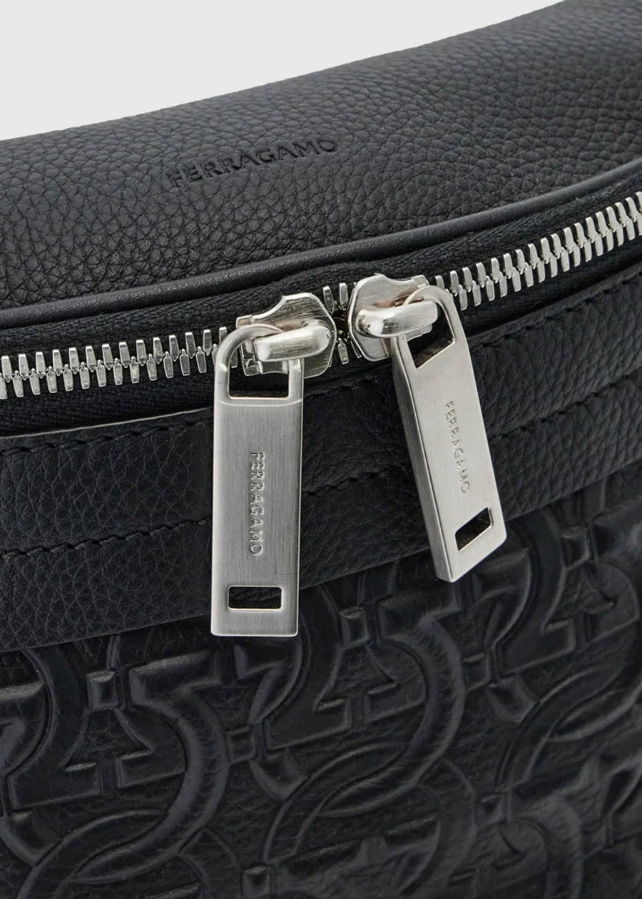 Ferragamo Cangurera con motivo Gancini FRG-241489