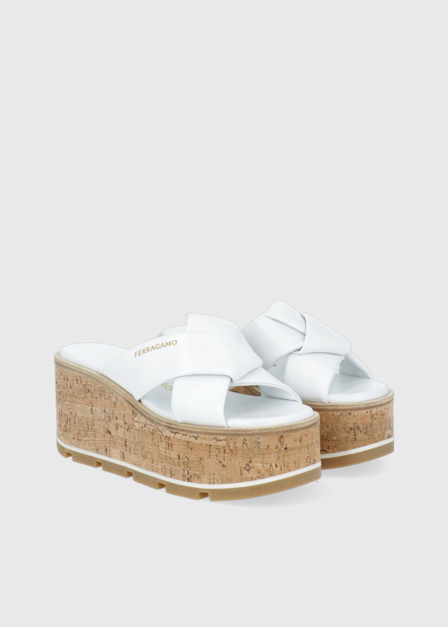 Ferragamo Slides con cuña FRG-ENGRACIA