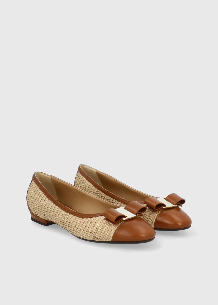 Ferragamo Flats FRG-VARINA2