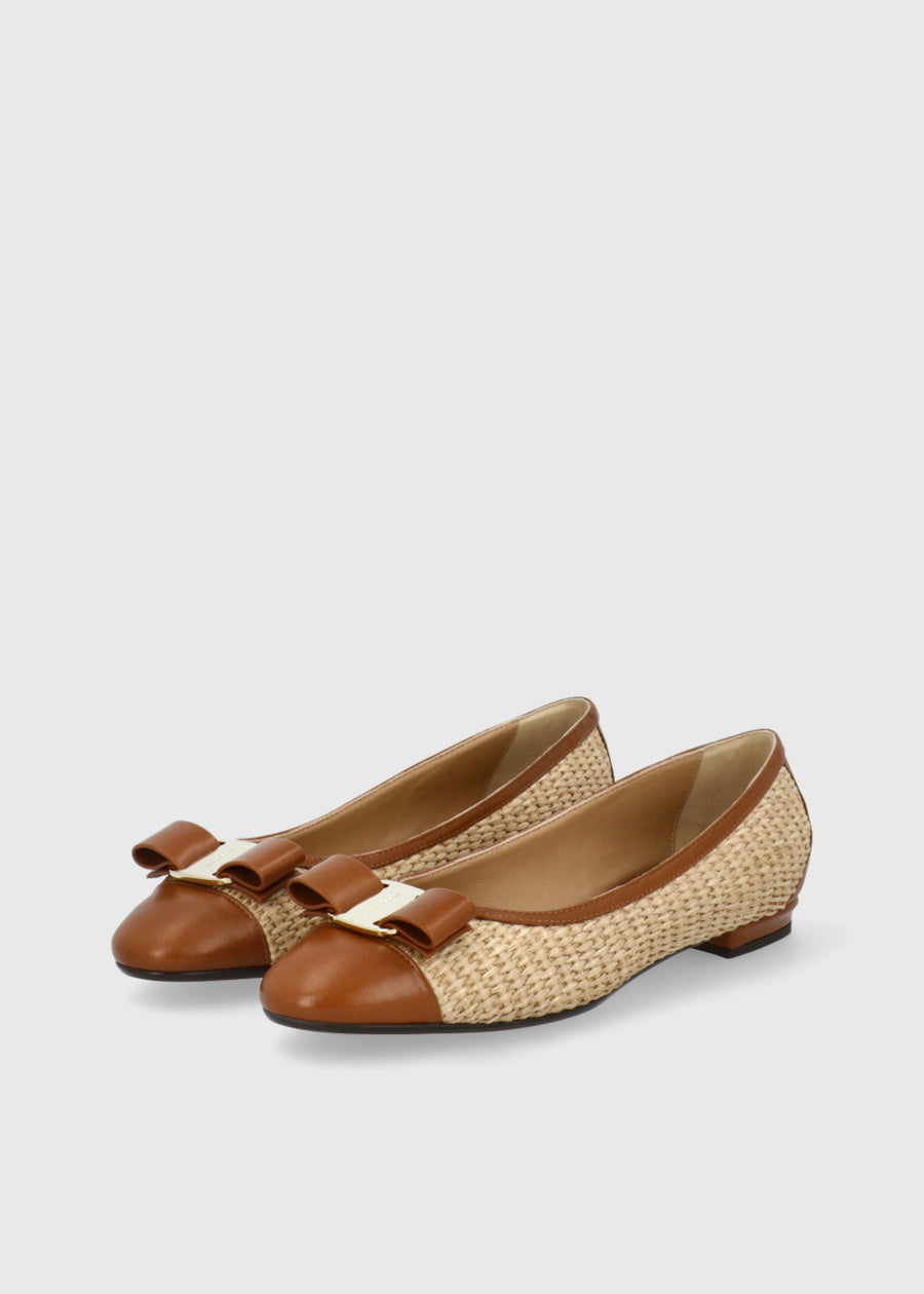 Ferragamo Flats FRG-VARINA2