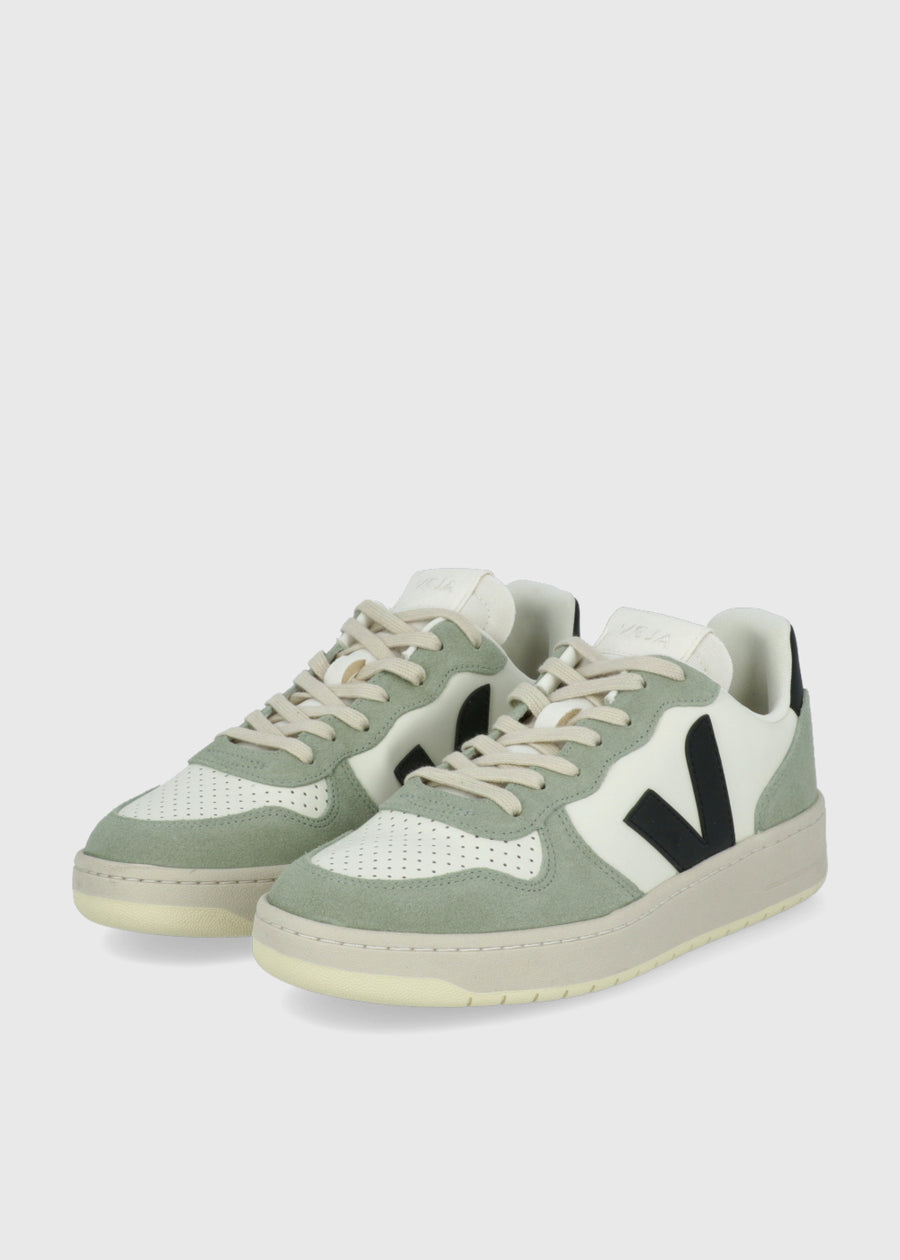 Veja Sneakers V-10 ChromeFree VJA-ZCV10