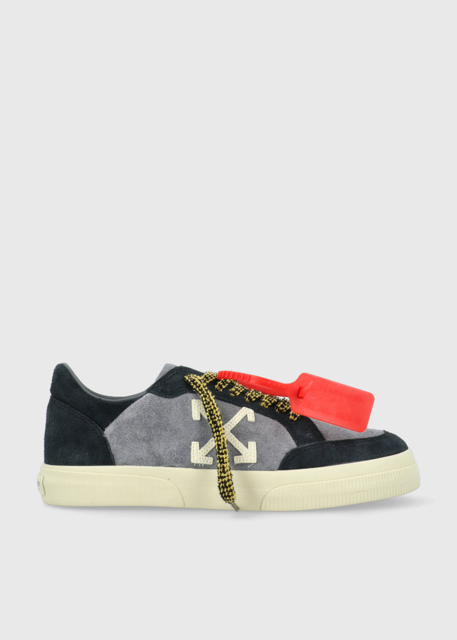 OFF-WHITE Sneakers Low Vulcanized FFW-OMIA293S
