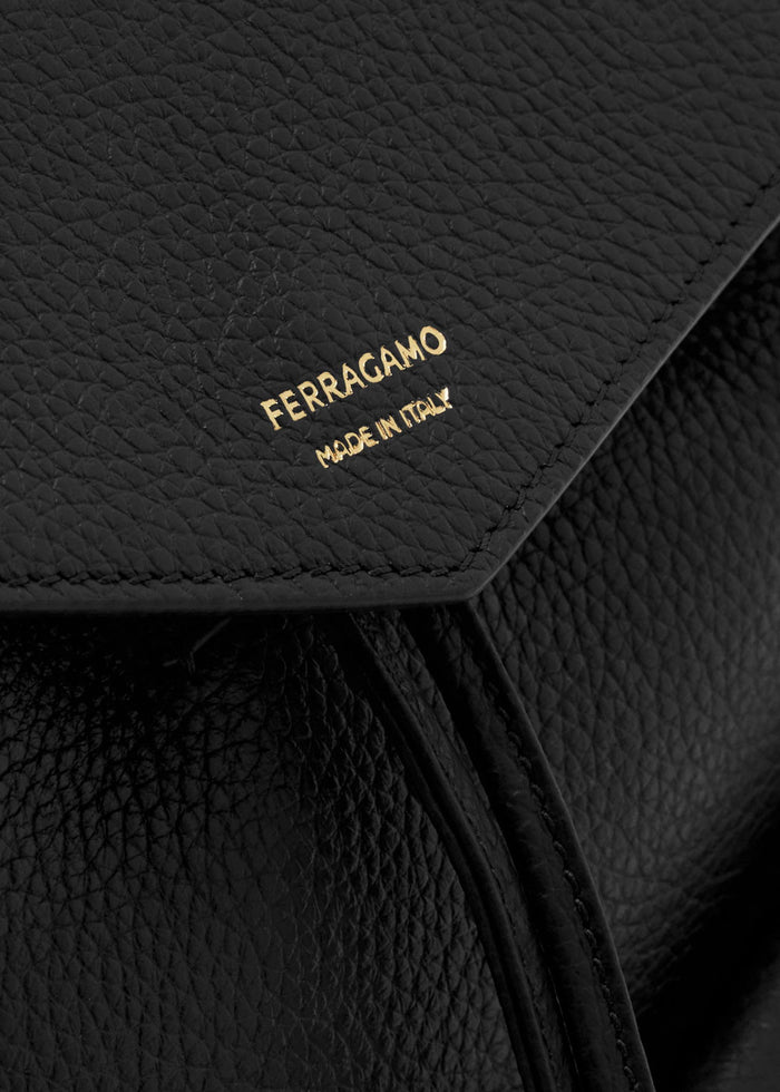 Ferragamo Minimochila multipocket FRG-220941