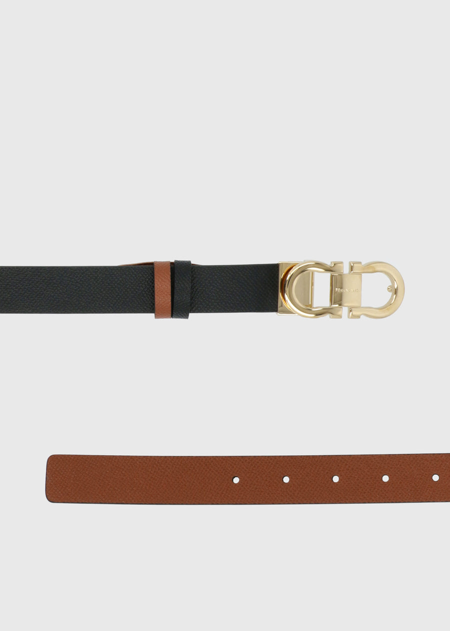 FERRAGAMO cinturón  ajustable y reversible Gancini FRG-230294