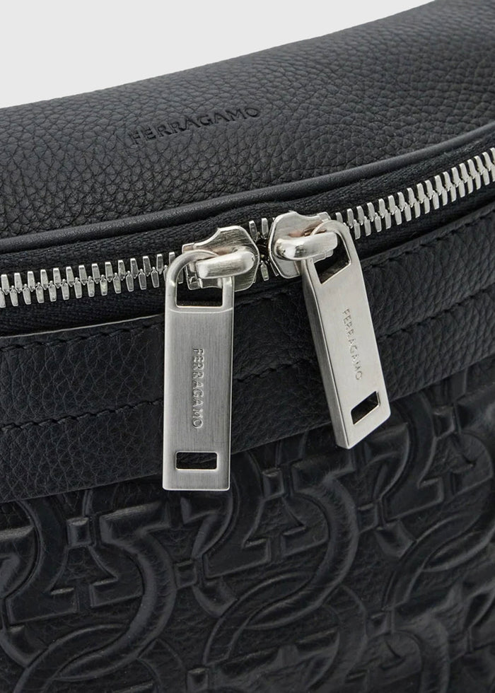 Ferragamo Cangurera con motivo Gancini FRG-241489