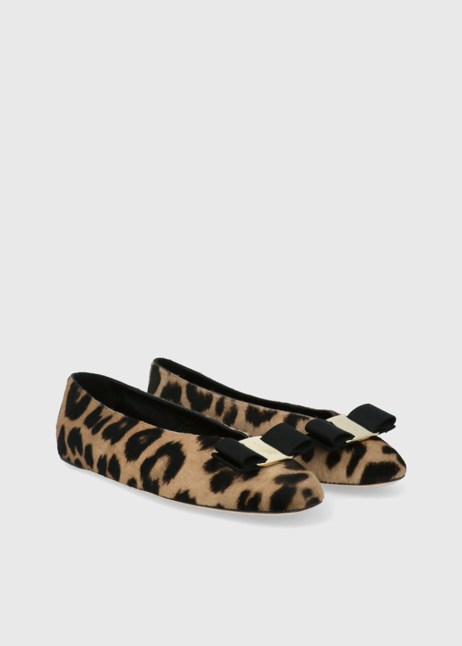 Ferragamo Flats Vara Lazo FRG-VANNAP