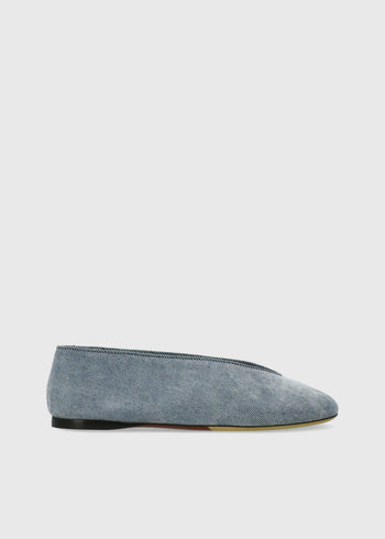 Moschino Flats  MSC-MA11010