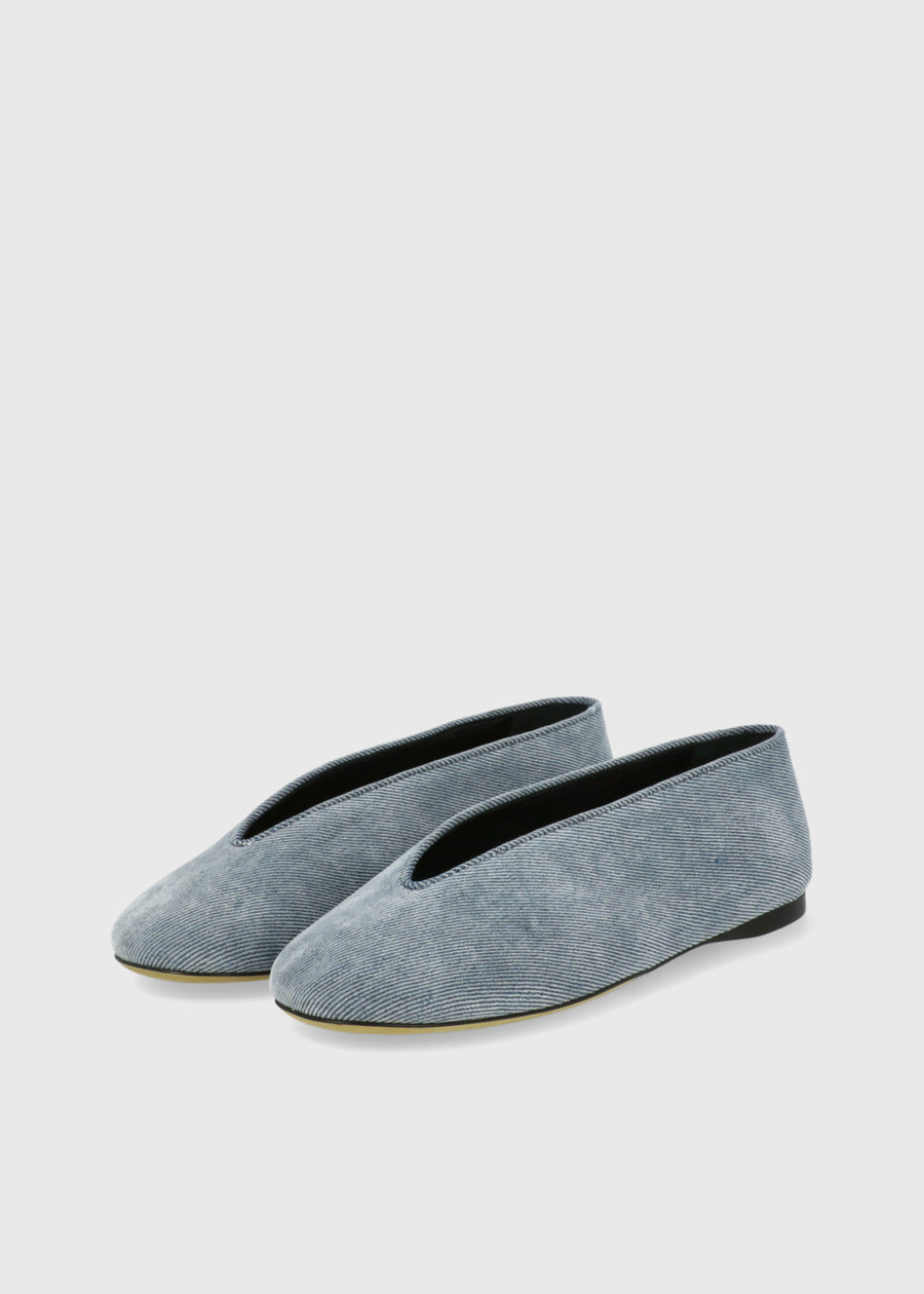 Moschino Flats  MSC-MA11010