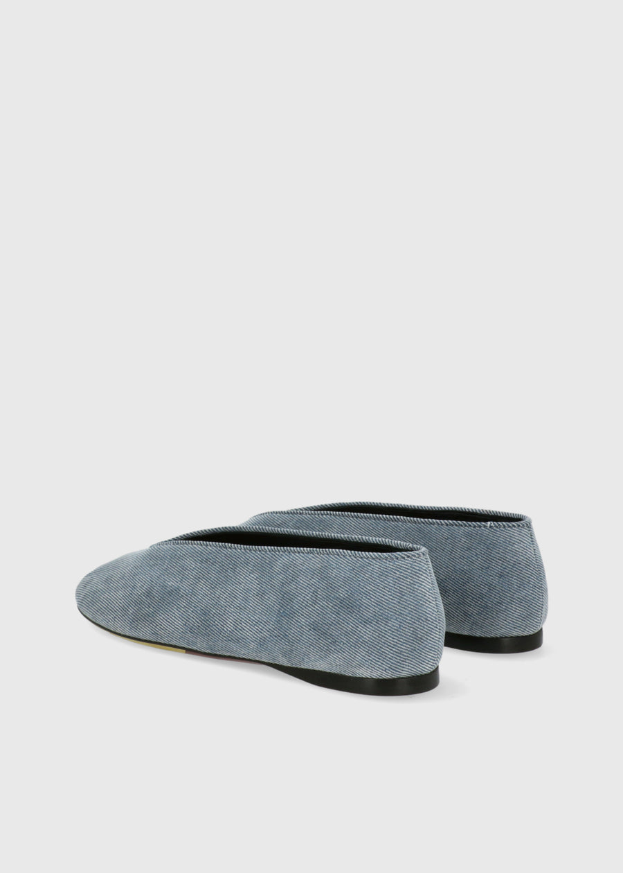 Moschino Flats  MSC-MA11010